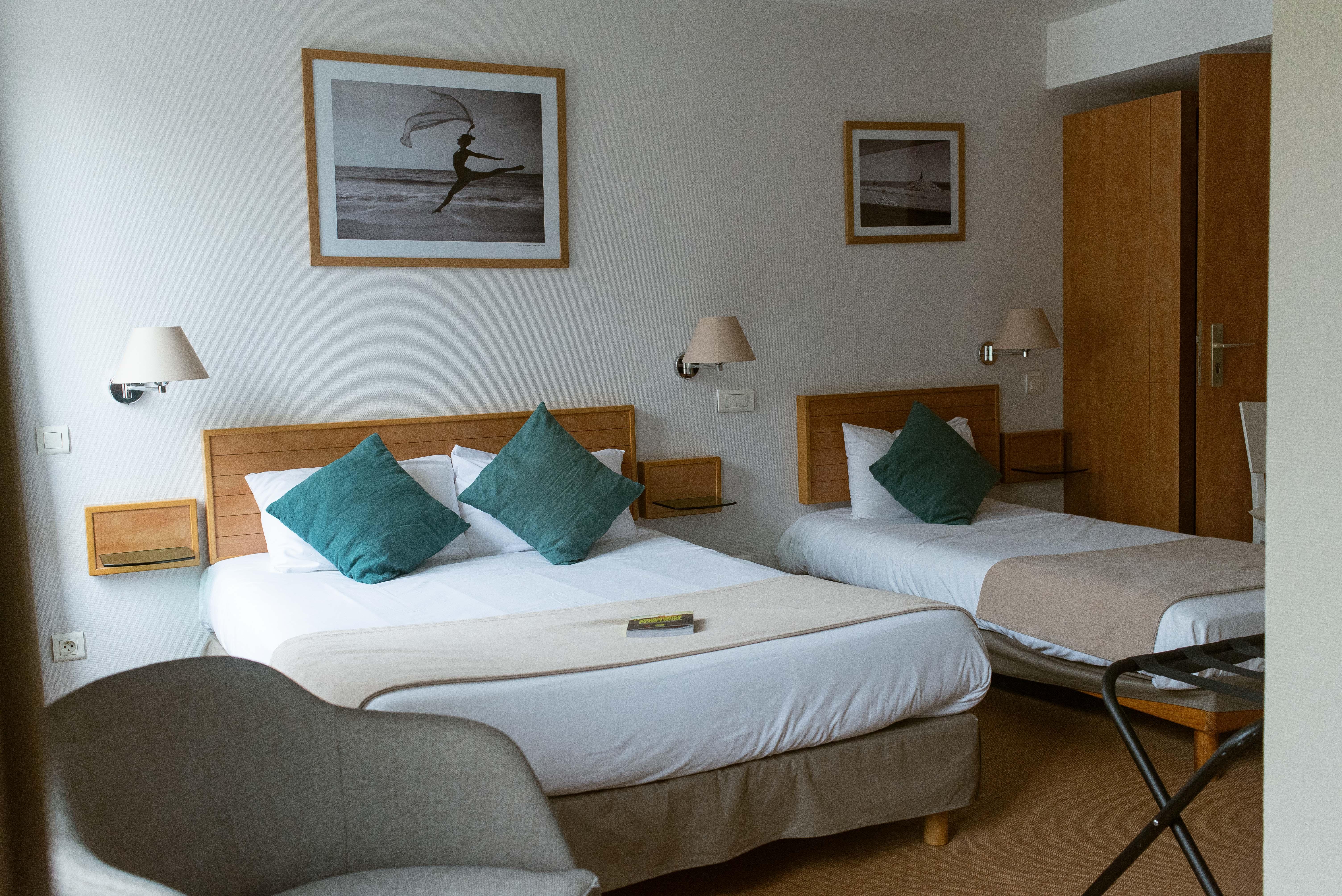 Les Voyageurs Hotel Saint-Renan Buitenkant foto