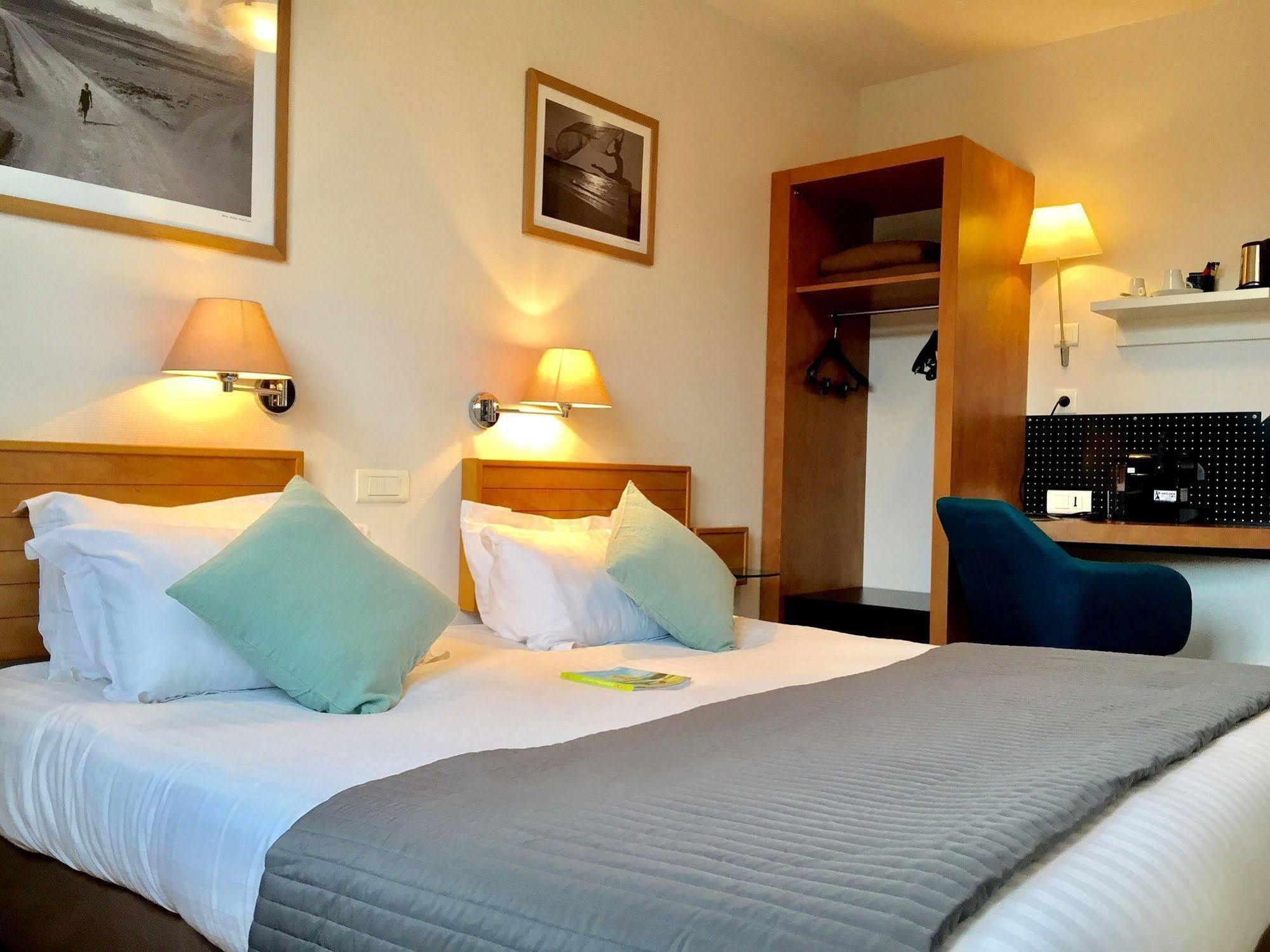 Les Voyageurs Hotel Saint-Renan Buitenkant foto