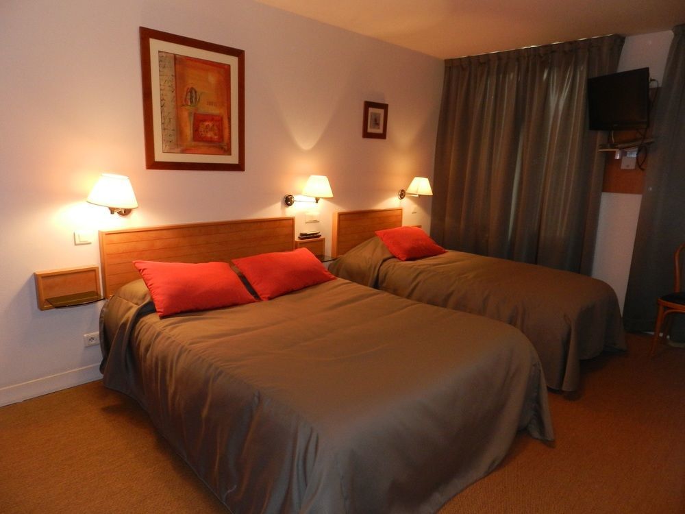 Les Voyageurs Hotel Saint-Renan Buitenkant foto