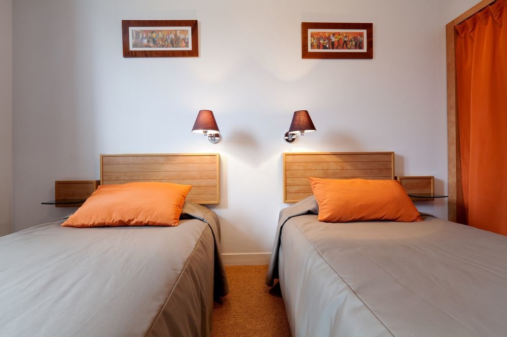 Les Voyageurs Hotel Saint-Renan Buitenkant foto